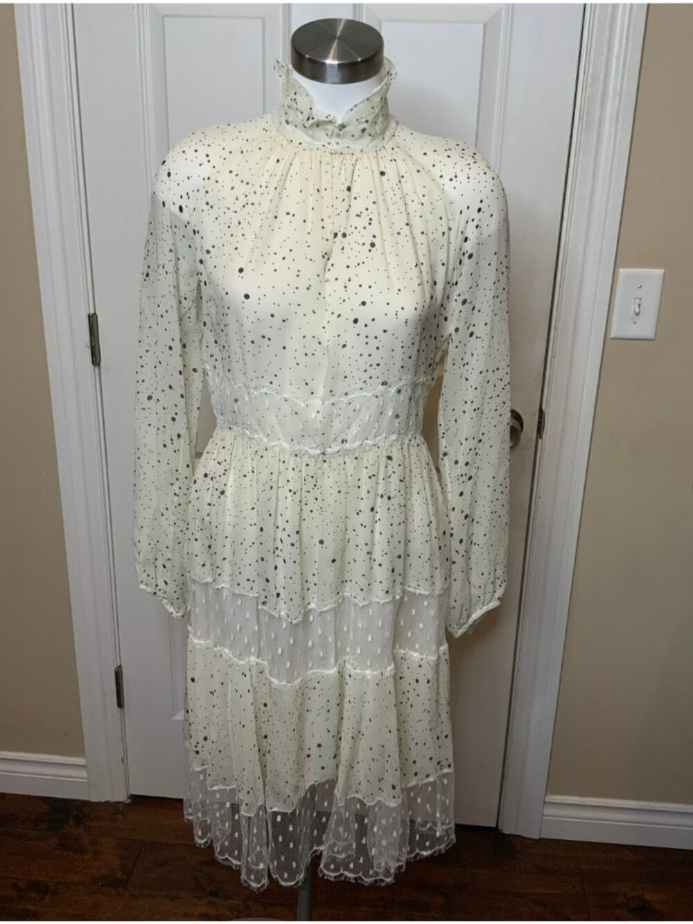 Giambattista Valli Cream Silk Splatter Print Ruffle Collar Dress, Size 6 | 38